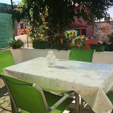Apartment Casa Di Nonna Pina, Kuca U Blizini Arene *